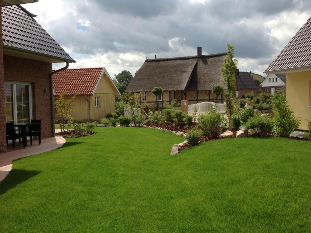 "Sonnenliebe" Ferienhaus Groß Schwansee エクステリア 写真